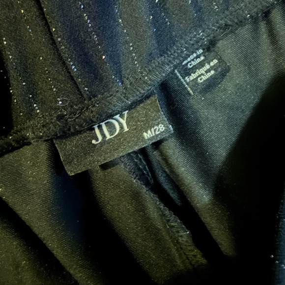 JDY Petite wide leg pants in black - Picture 10 of 12